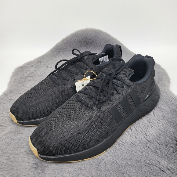 Adidas Swift Run 22 'Black Gum' Men's Running Shoes - Picture 3 of 7